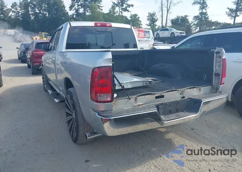 2010 Dodge Ram 1500 Slt/Sport/Trx z USA, uszkodzony, nr VIN 1D7RB1GP4AS104870